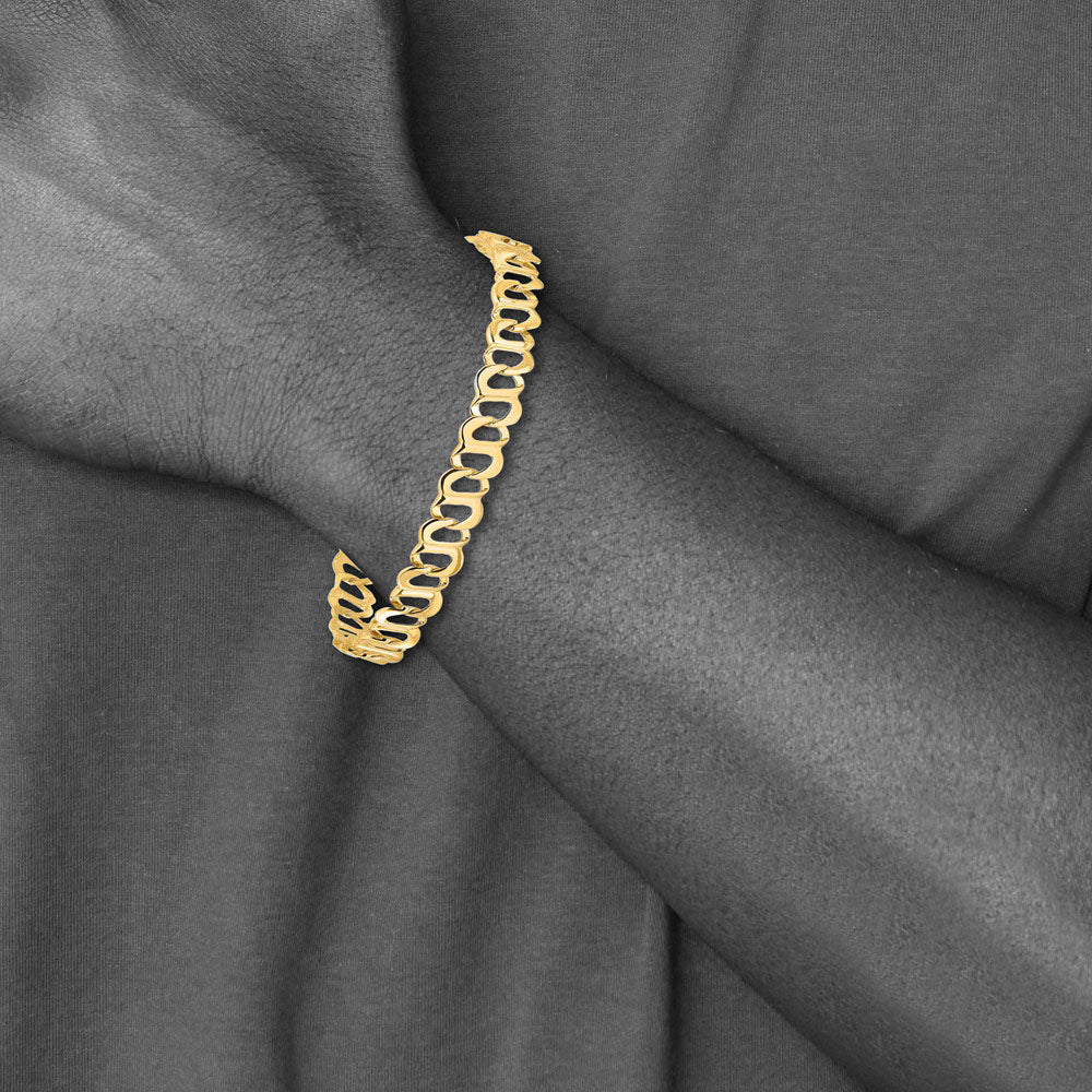 Alternate view of the 8mm 14k Yellow Gold Polished and Textured Link Bracelet, 8.75 Inch by The Black Bow Jewelry Co.
