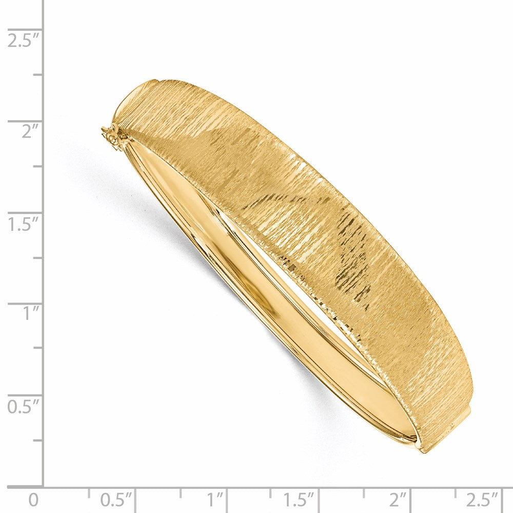 Alternate view of the 13mm 14k Yellow Gold Polished Textured Tapered Hinged Bangle Bracelet by The Black Bow Jewelry Co.