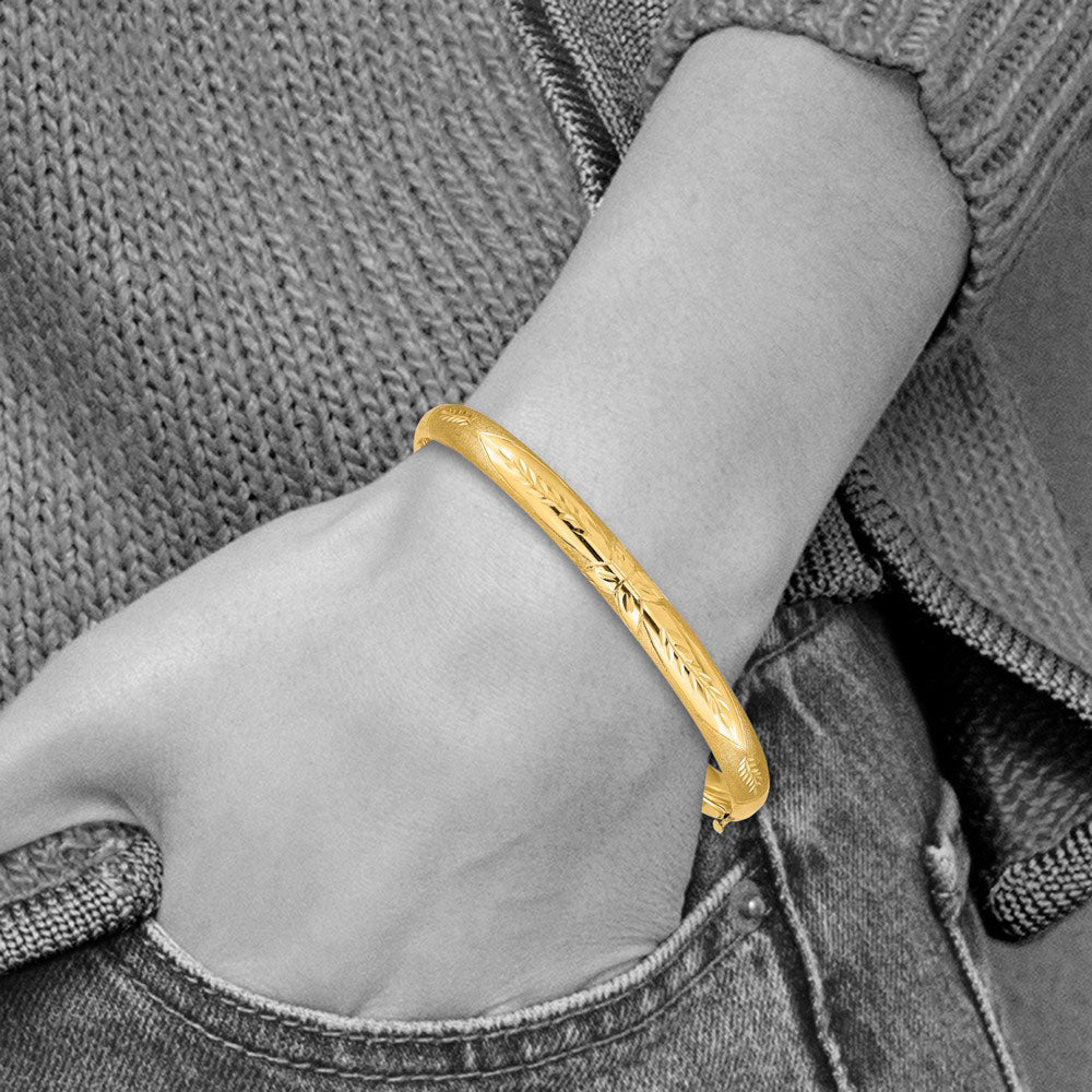 Alternate view of the 6mm 14k Yellow Gold Florentine Engraved Hinged Bangle Bracelet, 8 Inch by The Black Bow Jewelry Co.