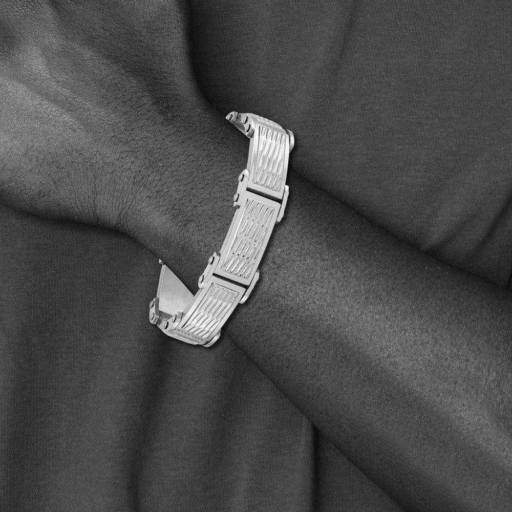 Alternate view of the Men's 15.5mm Stainless Steel Grooved Textured Link Bracelet, 8.25 Inch by The Black Bow Jewelry Co.
