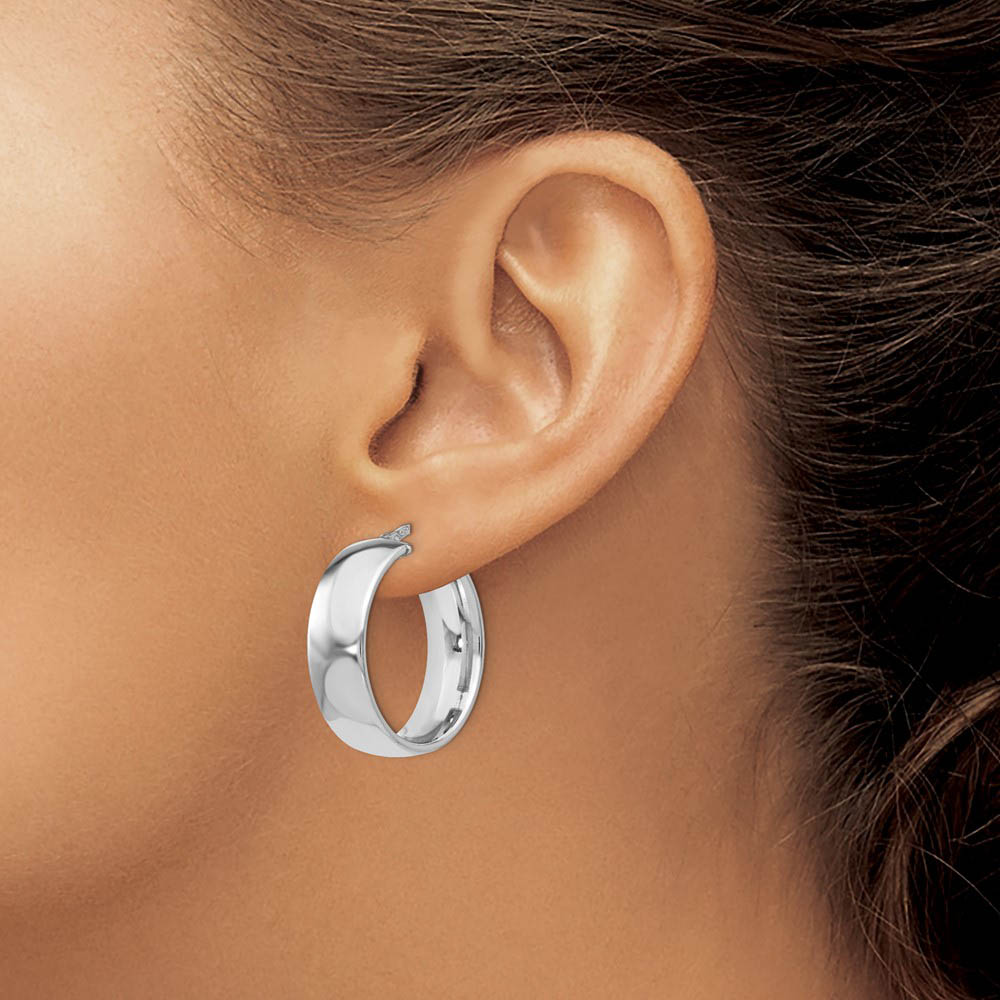 Alternate view of the 7.5mm Polished Round Hoop Earrings in Sterling Silver, 23mm (15/16 in) by The Black Bow Jewelry Co.