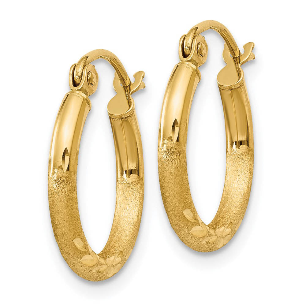 Alternate view of the 2mm x 15mm 14k Yellow Gold Satin & Diamond-Cut Round Hoop Earrings by The Black Bow Jewelry Co.