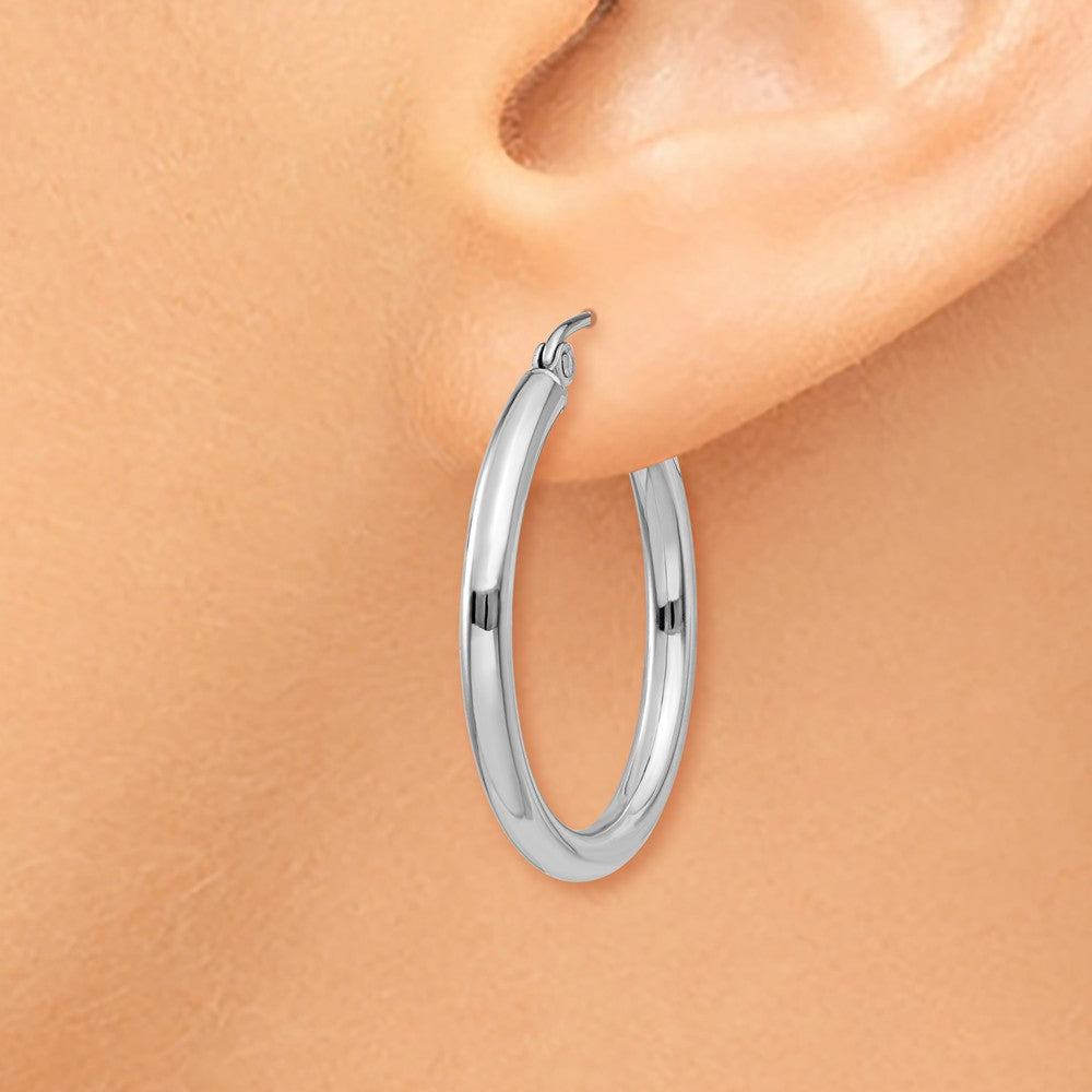 Alternate view of the 2.5mm, 14k White Gold Classic Round Hoop Earrings, 25mm (1 Inch) by The Black Bow Jewelry Co.