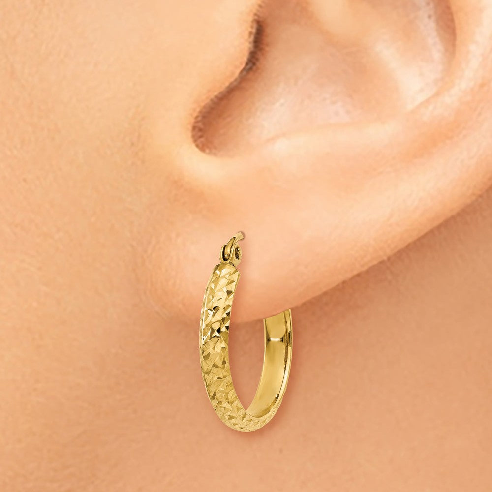 Alternate view of the 2.8mm, 14k Yellow Gold Diamond-cut Hoops, 18mm (11/16 Inch) by The Black Bow Jewelry Co.