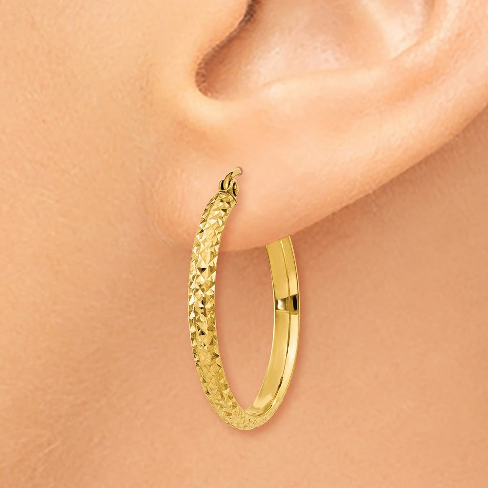 Alternate view of the 2.8mm, 14k Yellow Gold Diamond-cut Hoops, 25mm (1 Inch) by The Black Bow Jewelry Co.