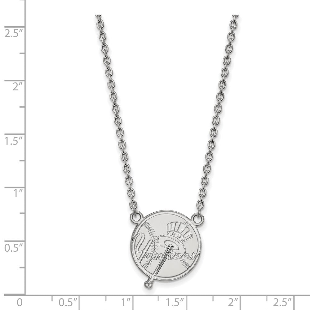 Alternate view of the 14K White Gold MLB New York Yankees Medium Top Hat Necklace, 18 Inch by The Black Bow Jewelry Co.