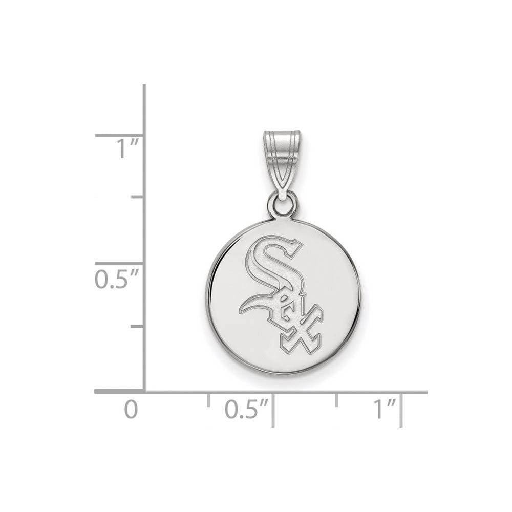 Alternate view of the 14K White Gold MLB Chicago White Sox Medium Disc Pendant by The Black Bow Jewelry Co.