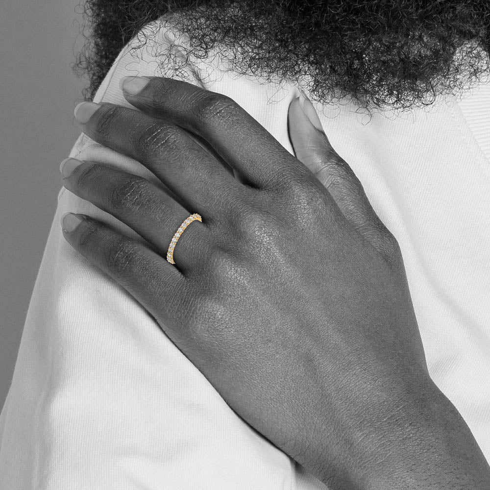 Alternate view of the 2mm 14K Yellow Gold Shared Prong 1.0 Ctw Diamond Eternity Band, Size 4 by The Black Bow Jewelry Co.