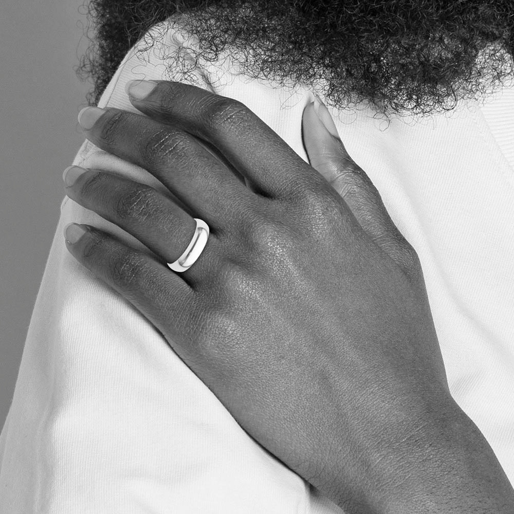 Alternate view of the 2.5mm to 6mm Platinum Standard Weight Polished Domed Comfort Fit Band by The Black Bow Jewelry Co.