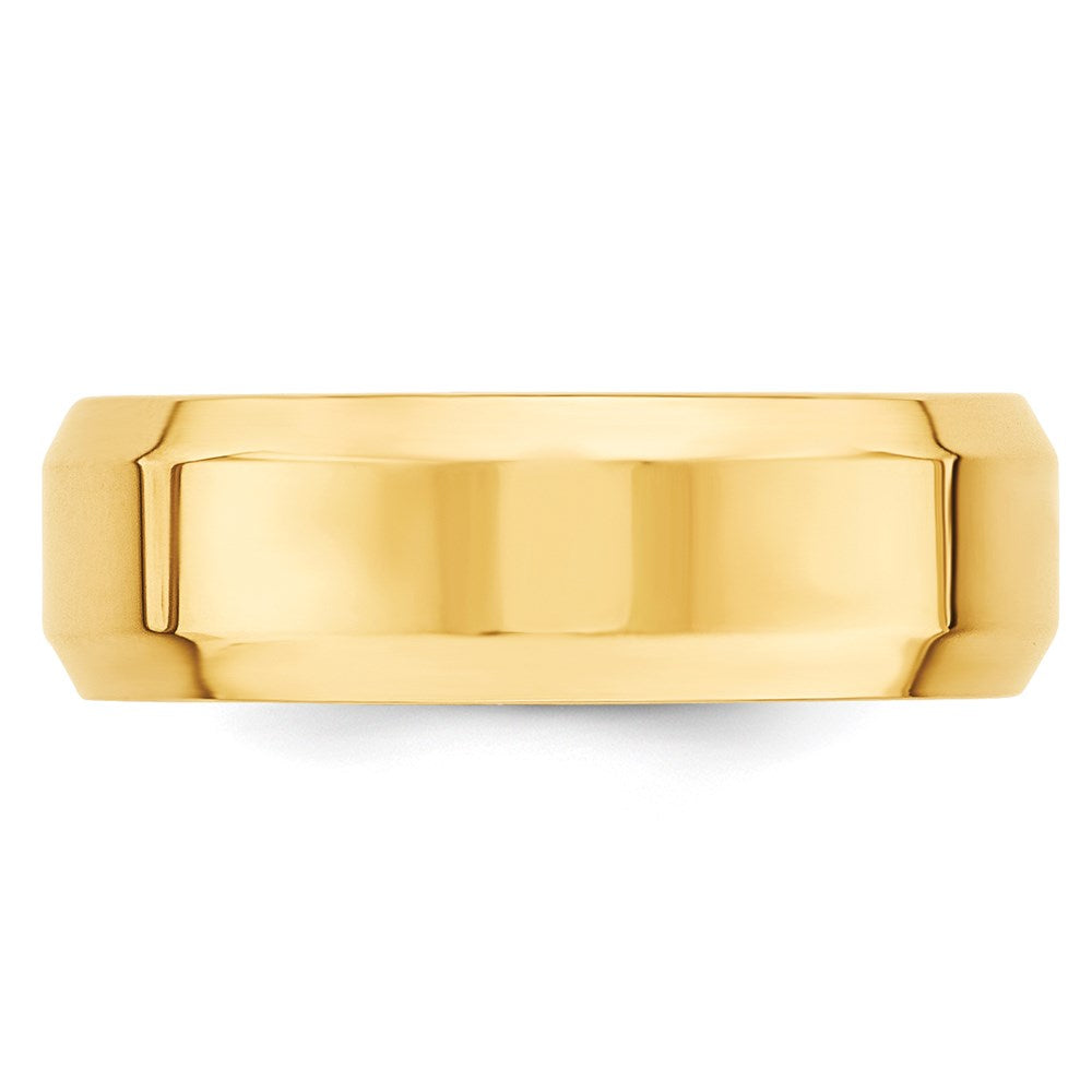 Alternate view of the 7mm 14K Yellow Gold Beveled Edge Comfort Fit Band, Size 5 by The Black Bow Jewelry Co.