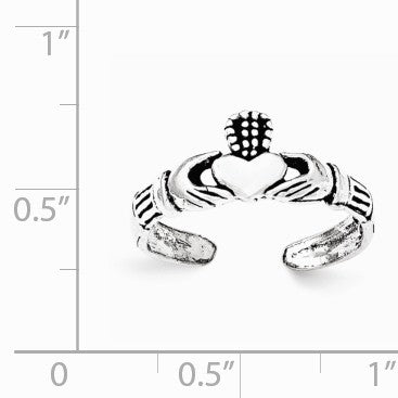 Alternate view of the Sterling Silver 7mm Antiqued Claddagh Tapered Toe Ring by The Black Bow Jewelry Co.