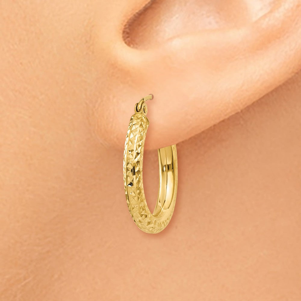 Alternate view of the 3mm, 14k Yellow Gold Diamond-cut Hoops, 20mm (3/4 Inch) by The Black Bow Jewelry Co.