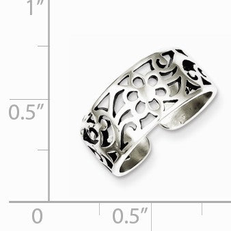 Alternate view of the 7mm Antiqued Floral Toe Ring in Sterling Silver by The Black Bow Jewelry Co.